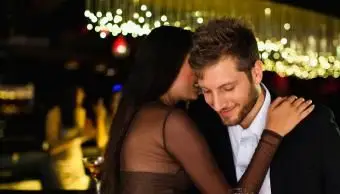 איך אומרים לבחור שאתה רוצה להתעלס איתו?