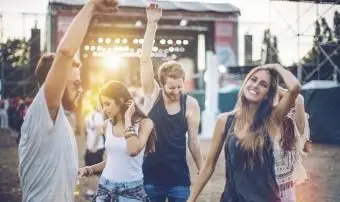 音楽祭の若者たち