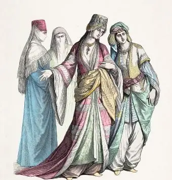 נשים בלבוש טורקי