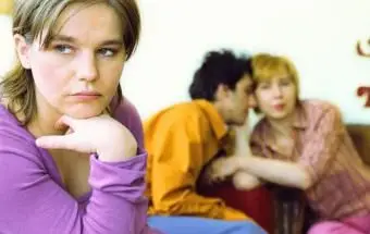 Dogadywanie się z małżonkami rodzeństwa