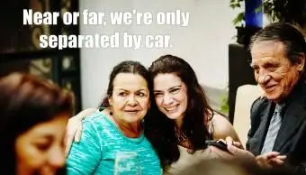 Albero su collage di volti