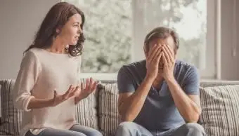 Pareja teniendo una pelea