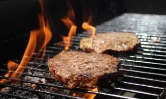 バーガーパティオングリル