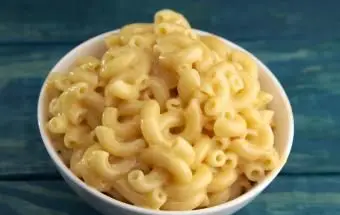 クラシックなストーブトップマカロニアンドチーズ