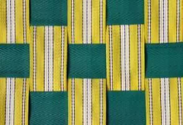 Cómo remodelar una silla de jardín