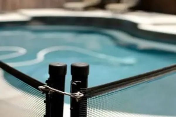 Loquet de sécurité de clôture