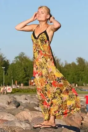 Długa sukienka maxi