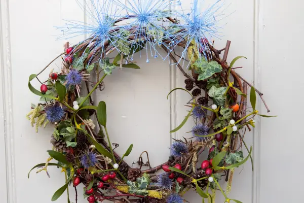 Mistletoe and eryngium wreath