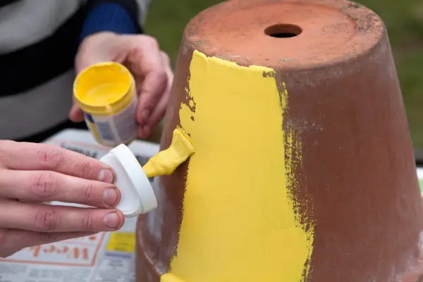 Painting a terracotta pot