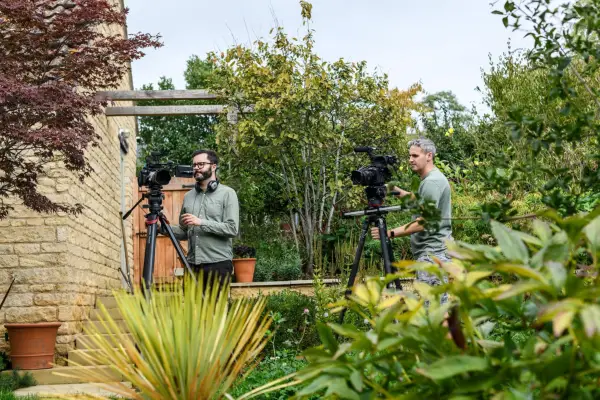 Behind the scenes on the Adam Frost guest editor shoot. Photographer: Jason Ingram. 