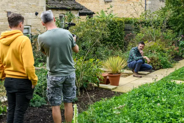 Behind the scenes on the Adam Frost guest editor shoot. Photographer: Jason Ingram. 