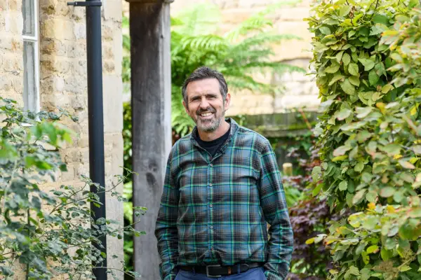 Wejdź do ogrodu Adama Frosta na ekskluzywną wycieczkę