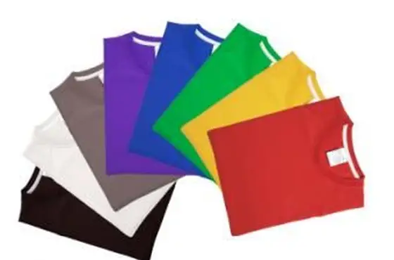 Navrhovanie tričiek na ples