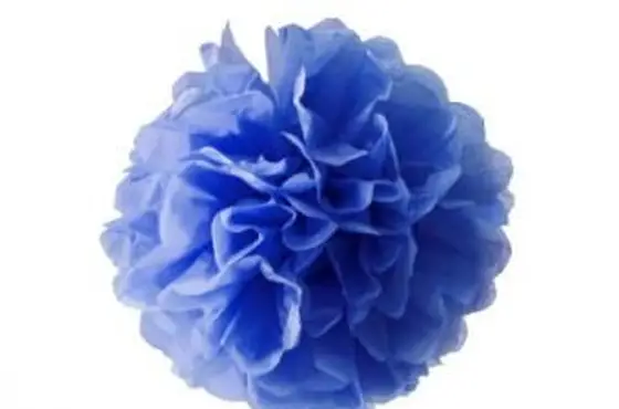 Imagem de um pom pom de papel de seda azul