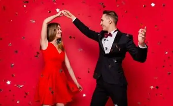 רקע אדום עם כוכבי כסף