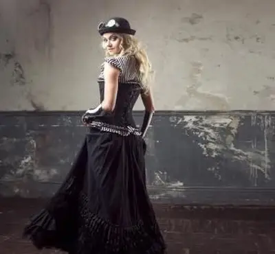 Ritratto di una donna steampunk