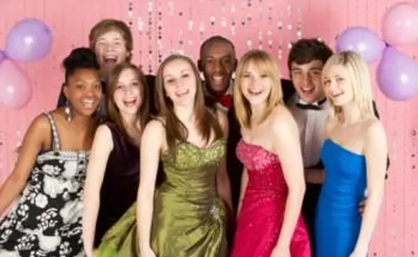 Onde encontrar catálogos de baile grátis