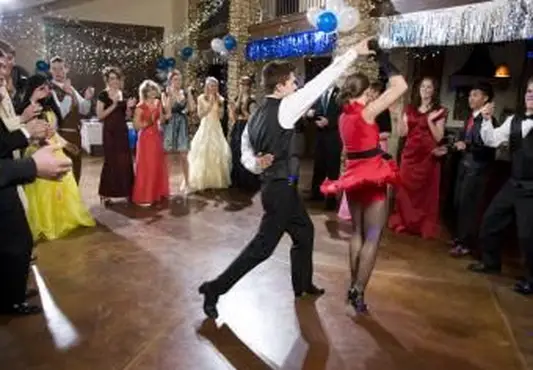 מה לחפש במקומות לנשף