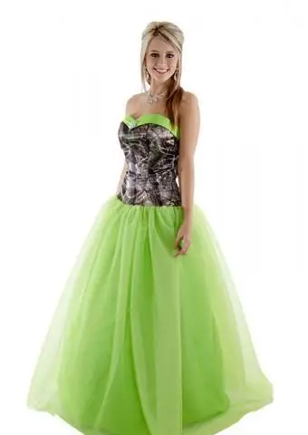 https://cf.ltkcdn.net/teens/images/slide/221408-567x850-realtree-camo-ballgown-with-colored-glitter-net.webp