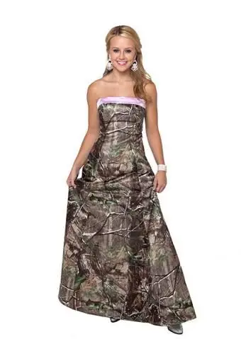 https://cf.ltkcdn.net/teens/images/slide/221407-534x800-realtree-camo-A-line-gown-colored-band.webp