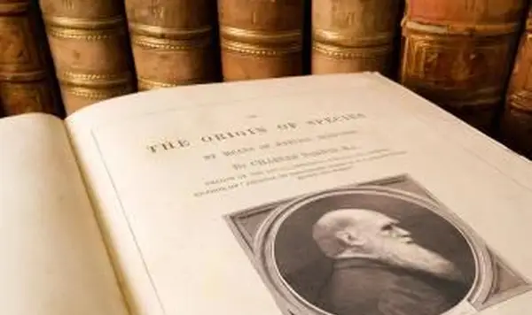 Copie antique de Sur l'origine des espèces de Charles Darwin