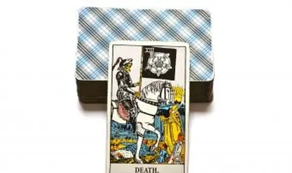 Karta smrti v tarote