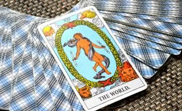 ¿Qué significa la carta del mundo en el Tarot?