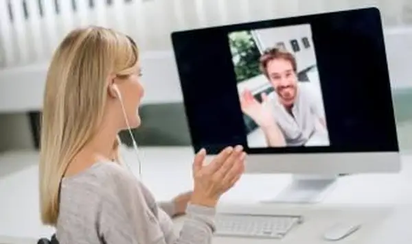 인터넷 관계를 작동시키는 특종