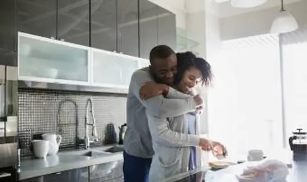 あなたのガールフレンドを特別な気分にさせる12の方法