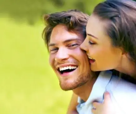 Pochopenie toho, ako muži skutočne preukazujú svoju lásku