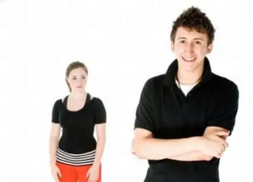 전 남자 친구가 여전히 당신을 좋아하는 6 가지 단서