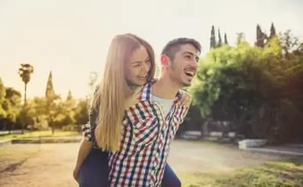 Cosa fare quando qualcuno ti dice che gli piaci