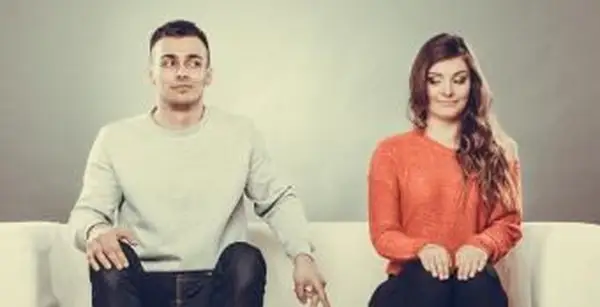 誰かがあなたに惹かれる5つの主要な手がかり