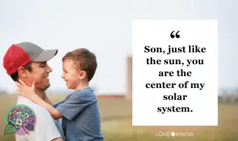 Otec a syn na jejich rodinné farmě