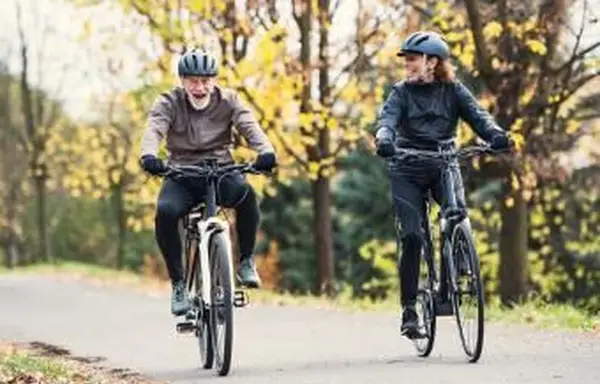 בחירת אביזרי אופניים לקשישים לשיפור הנסיעה שלך