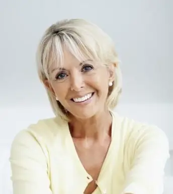 Zdjęcia wypolerowanych fryzur dla dojrzałych kobiet