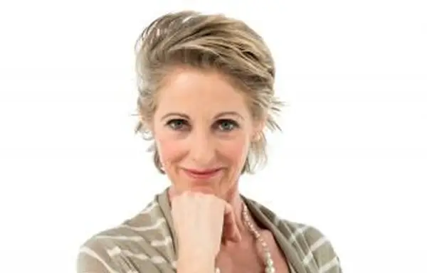 Il miglior colore di capelli per coprire il grigio