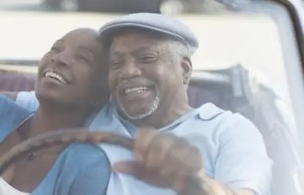 知っておくべき高齢者の運転統計：道路で安全を保つ