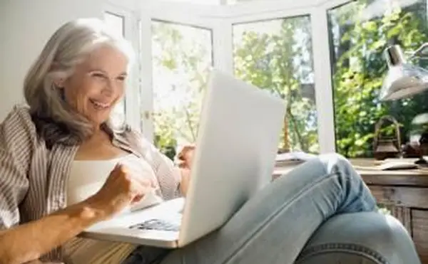 シニアの出会い系サイトにアクセス