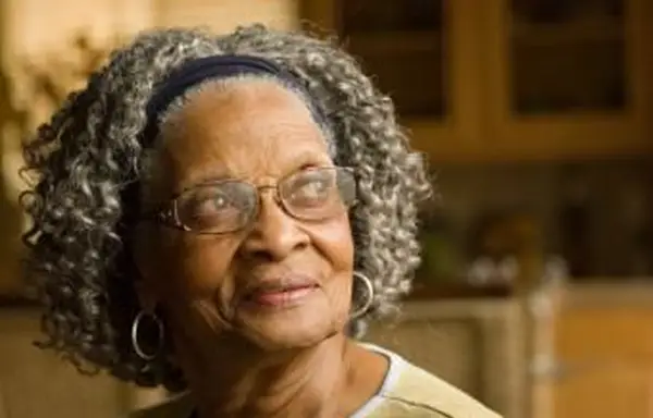 https://cf.ltkcdn.net/seniors/images/slide/159567-849x565r1-Curly-hair.webp