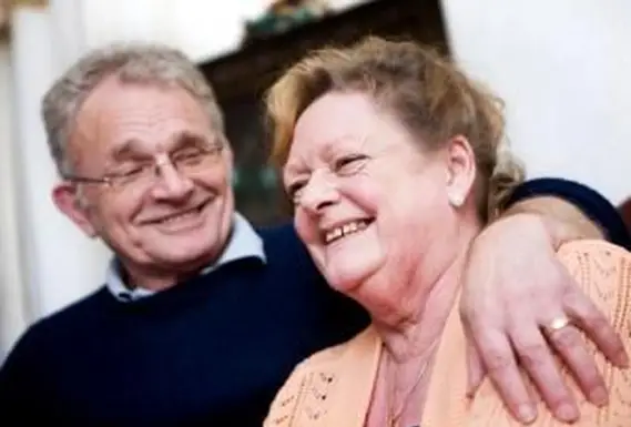 Idee lusinghiere per una donna anziana grassoccia