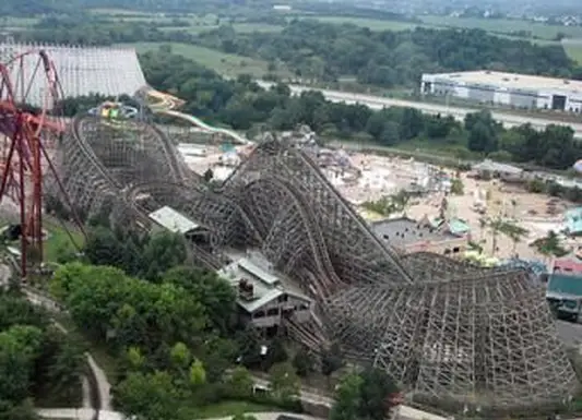 Six Flags Great America Viper Roller Coaster