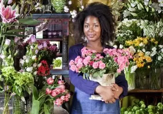 Kwiaciarnia w swoim sklepie