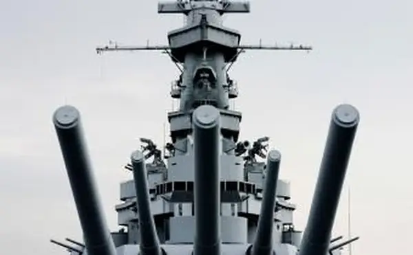 Estratégias revisadas do eixo e dos aliados para uma vitória tática