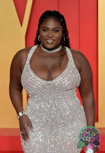 https://cf.ltkcdn.net/www/images/slide/356378-566x850-danielle-brooks-2437444879.webp