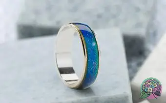 14 significations des couleurs des bagues d'humeur décodées : ce qu'elles disent de vous