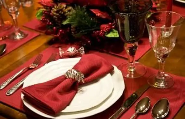 テーブルの上の休日の場所の設定