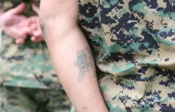 해양에 불독 문신