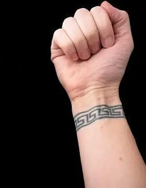 brassard clé grecque