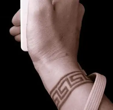 Tatouage Clé Grecque